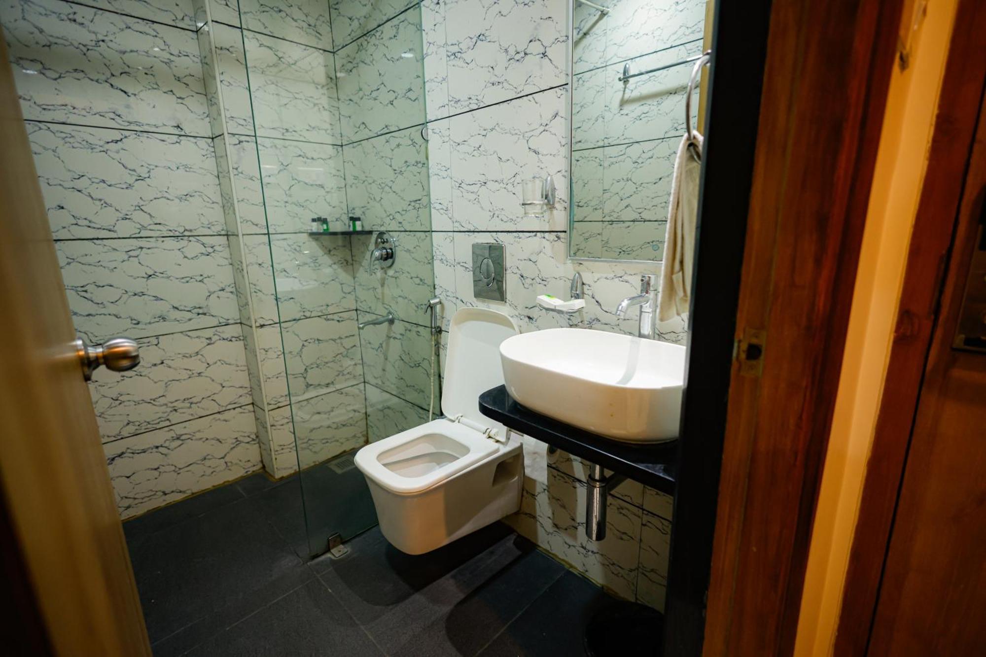 M Square Hotel Гайдарабад Екстер'єр фото