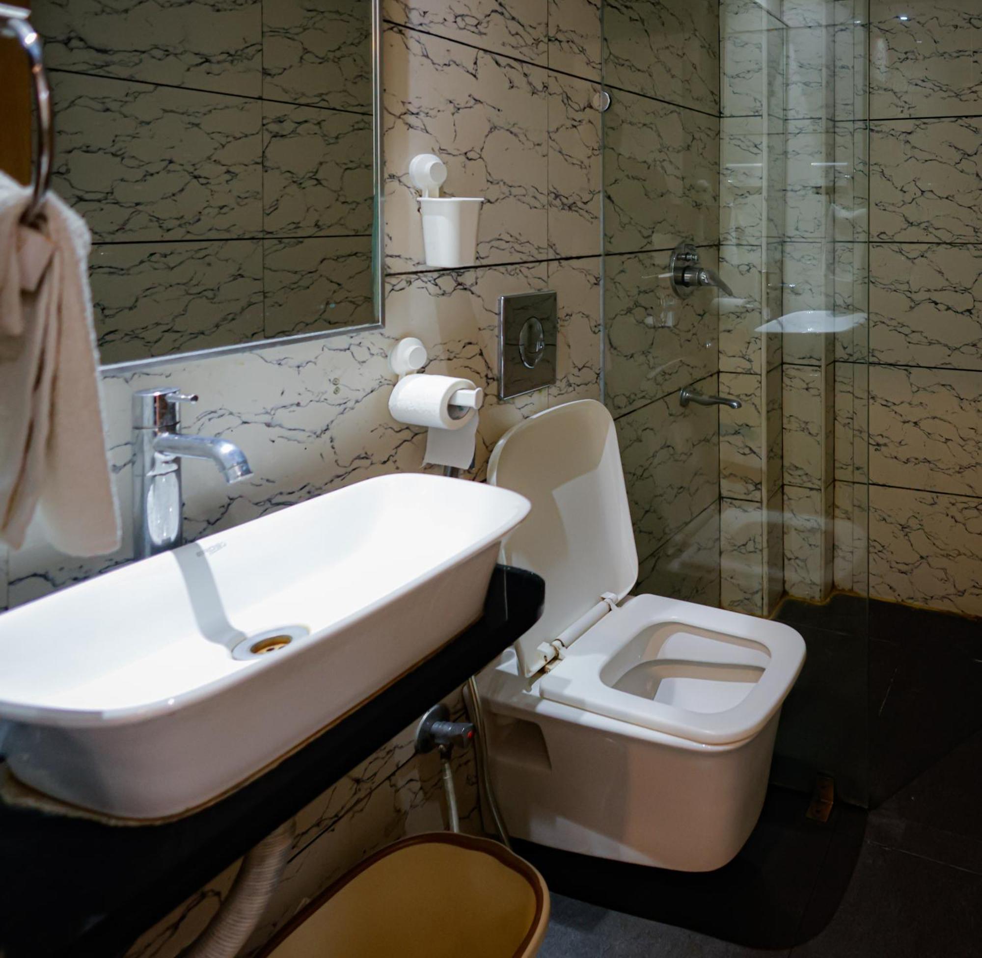 M Square Hotel Гайдарабад Екстер'єр фото